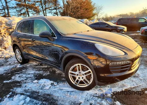 2014 Porsche Cayenne z USA, uszkodzony, nr VIN WP1AA2A27ELA96050